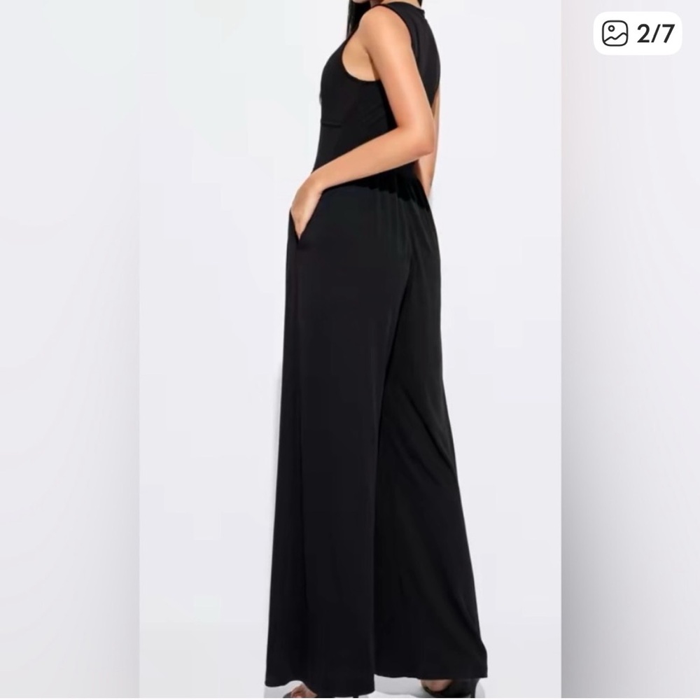 Woman’s Black Wide Leg, Sleeveless Jumpsuit - Picture 15 of 16